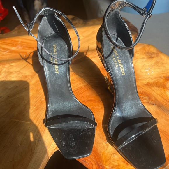 SAINT LAURENT
Opyum embellished patent-leather sandals - Picture 9 of 11